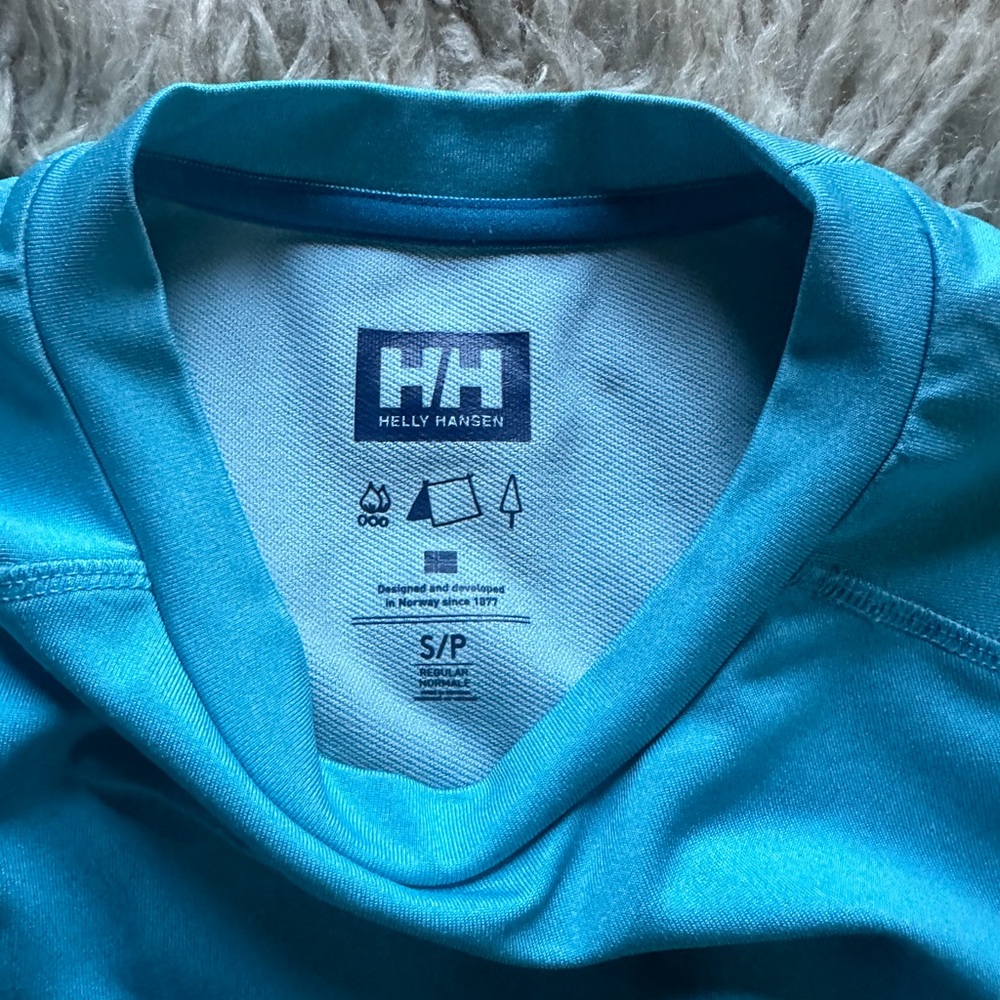 Helly Hansen shirt